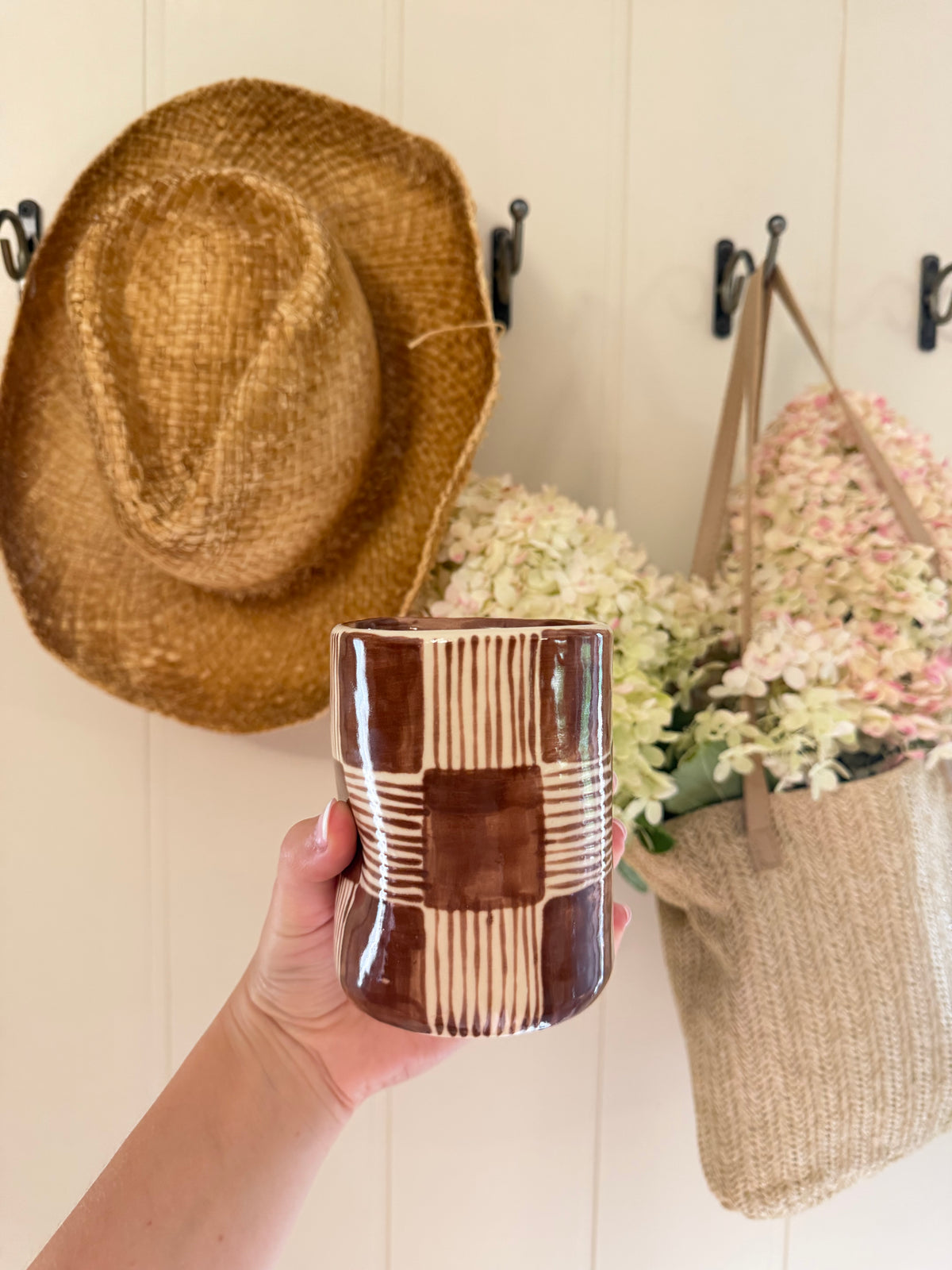 The Quilted Dimple Cup - LARGE - BROWN